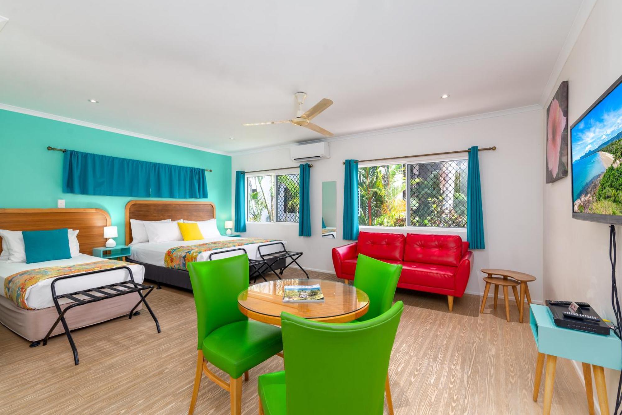 Port Douglas Motel Exterior photo